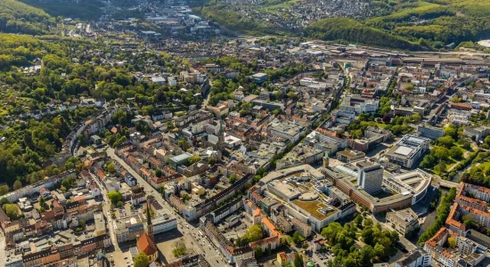 luftbild-von-hagen-mitte-in-der-stadt-lebten-ende-juni-2019-laut-statistik-etwas-weniger-einwohner-als-im-jahr-zuvor-symbolbild